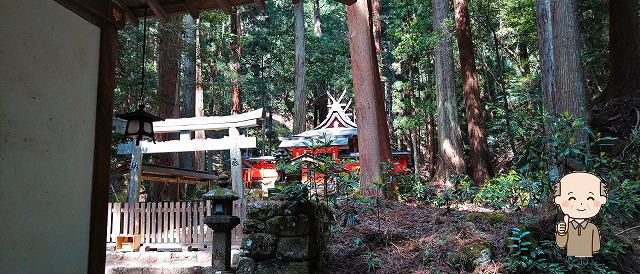 室生龍穴神社本殿