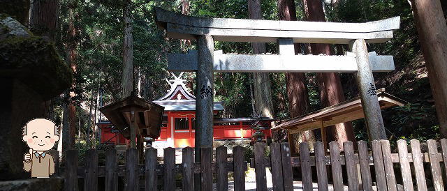 室生龍穴神社相殿